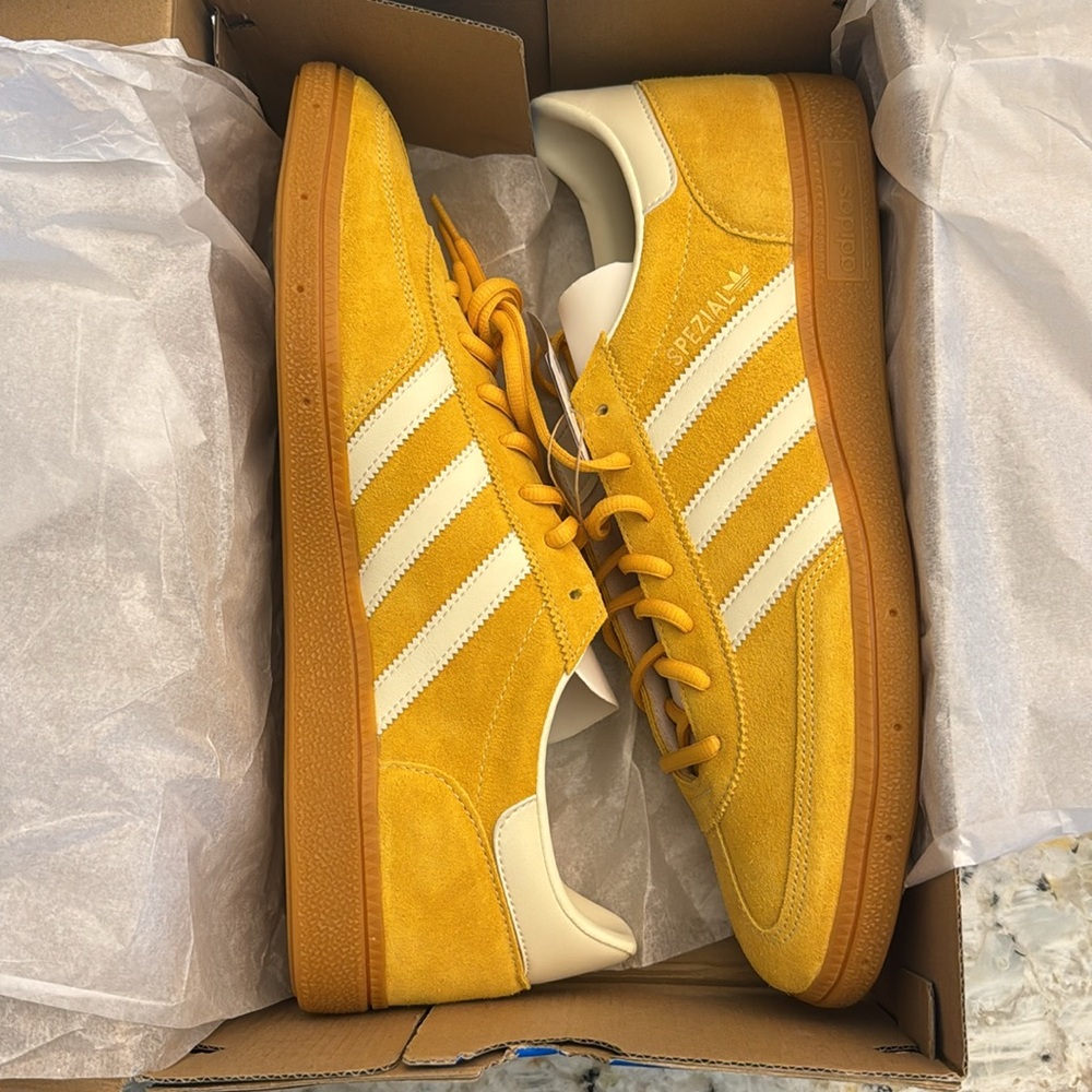 Adidas spezial yellow brand new with box